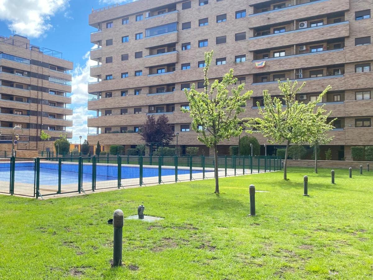 Apartamento Aires De Toledo-Parque Warner Y Madrid En Familia Exterior foto