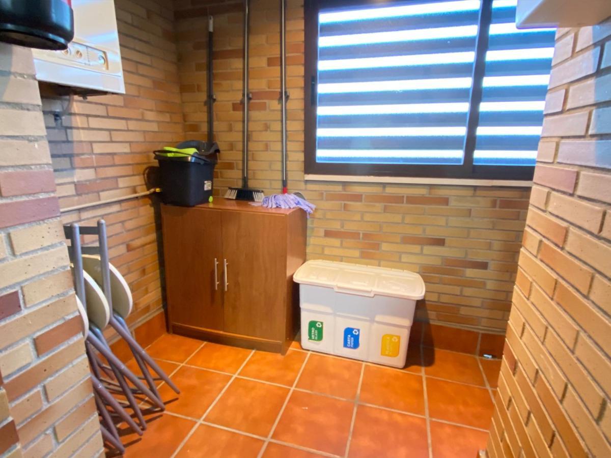 Apartamento Aires De Toledo-Parque Warner Y Madrid En Familia Exterior foto